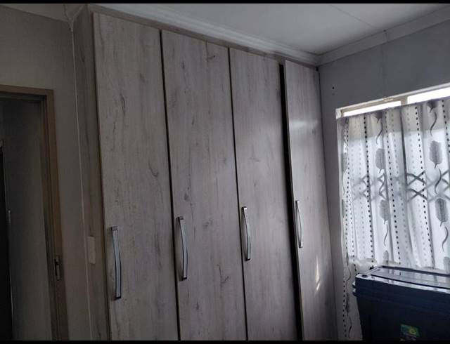 3 BEDROOM HOUSE FOR SALE IN ROSSLYN